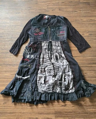 Vestido Talla 40 EU Desigual Punk Bolsillo Bordado Parche Volantes Love Dragonfly Foto 1 de 4