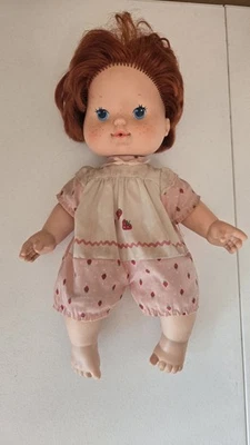 Muñeca bebé Kenner Strawberry Shortcake 1982 12" vintage traje original americano Foto 1 de 4