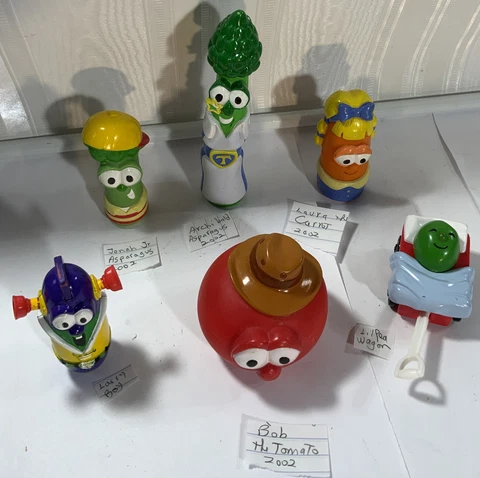 VTG Veggie Tales Figures Blue Box Lot Of 6-Bob Lil Pea Larry Boy Laura Jonah Jr Cover