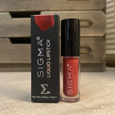 Lápiz labial líquido SIGMA BEAUTY en VENOM (rojo) 0,05 oz tamaño de viaje - ¡NUEVO EN CAJA! Foto 1 de 4