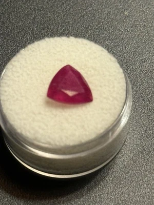 Natural Red Ruby Trillion Cut 1.38 Cts Loose Gemstone R315 - Image 1 of 4