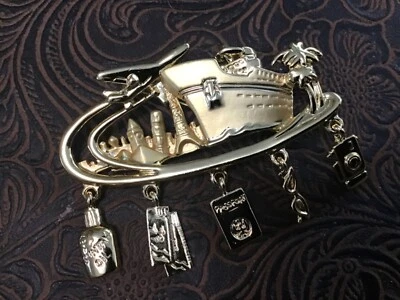 Broche Danecraft Vacaciones Crucero Barco Viaje Tema Avión Tono Dorado Cuelga Dijes Foto 1 de 4