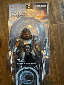 Mass Effect 2 Series 1 Grunt Collector Action Figure DC Unlimited - Picture 1 of 3