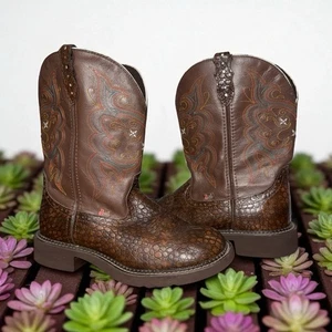Botas Justin Gitanas, Marrón Perla Pie de Vaca, Mujer Talla 10 B, Modelo L9994 - Imagen 1 de 19