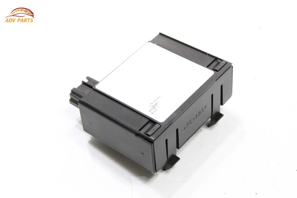 2014 - 2019 CHEVROLET CORVETTE MÓDULO DE CONTROLE DE BLOQUEIO DE ROUBO DE PORTA SEM CHAVE FABRICANTE DE EQUIPAMENTO ORIGINAL - Imagem 1 de 4