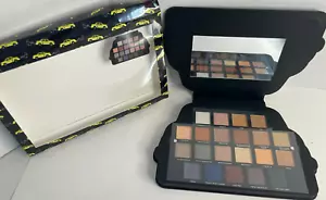 NEW❤Makeup Revolution Friends Take A Drive Shadow Palette - Picture 1 of 4