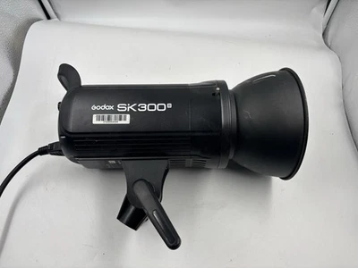 Godox SK400 400W Monolight Strobe Studio Flash with Lamp Head - Image 1 of 4