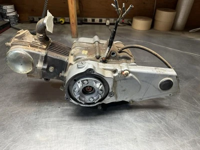 Honda TRX 70 1986-1987 FOURTRAX motor completo de cuatro ruedas envío gratuito Foto 1 de 4