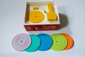 Fisher Price Music Box Record Player 2014 with 5 Records TESTED Working - Picture 1 of 7