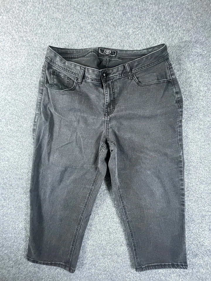 Pantalones de mezclilla Cato Capri para mujer talla 16W Plus adornados en negro Foto 1 de 4