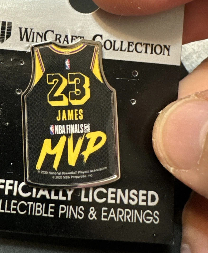 Prendedor de camiseta de los Angeles Lakers Lebron James Jugador Más Valioso 2020 Finales de la NBA Descontinuado Foto 1 de 1