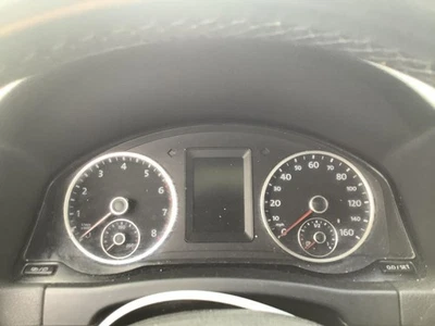 Speedometer Cluster MPH US Market ID 5N0920973BX Fits 13-17 TIGUAN 4670120 - Изображение 1 из 4