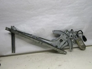Isuzu Trooper 3.1 MK2 91-02 OS right front electric window motor + regulator - Picture 1 of 5