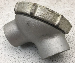 AY-125 APPLETON 1-1/4 INCH 90 DEGREE ENTRANCE ELBOW THREADED FEMALE HUBS - Picture 1 of 5