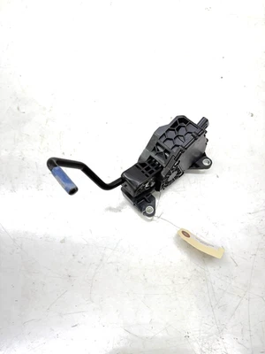 2019-2024 雷克萨斯 UX200 原始设备制造商燃气加速器踏板模块 — 第 1/4 张图片