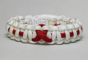 550 Paracord Armband schmal - dünnes Linienband - weiß mit roter - weißer Schnalle - Bild 1 von 1