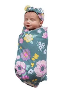 Newborn Baby Swaddle Blanket with Matching Knotted Hat () Charlotte - Picture 1 of 7