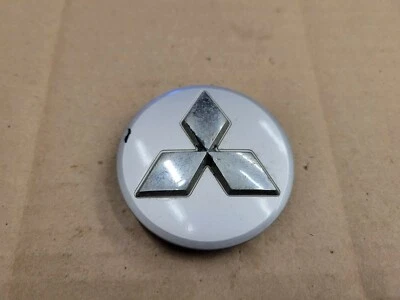 Cubierta de buje tapa central Mitsubishi OEM 2007-2012 Eclipse Galant Lancer 4252A013ZZ Foto 1 de 3