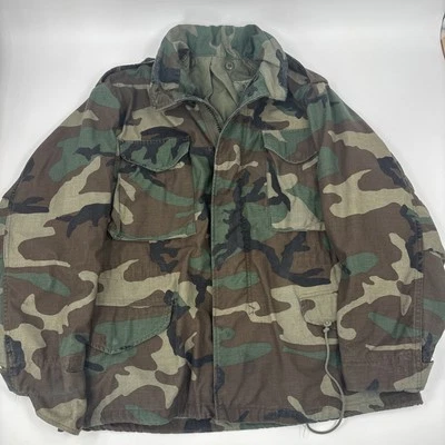 Cold Weather Field Coat Medium Short Woodland Camo 8415-01-084-1656 US Army - Image 1 of 4