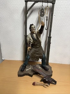 McFarlane Toys Texas Chainsaw Leatherface Giant Figure With Accessories Stand - Picture 1 of 15