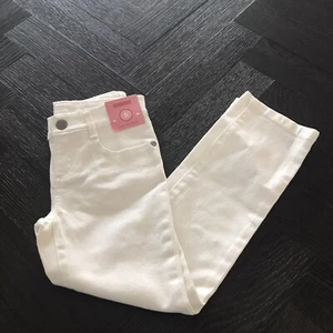 NWT Gymboree Girl's Solid White Denim Jeans Size 5 - Picture 1 of 3