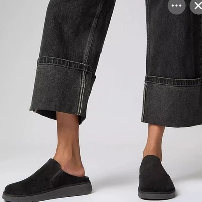 Fit flop velvet mules Sz  8.5 - Image 1 of 4