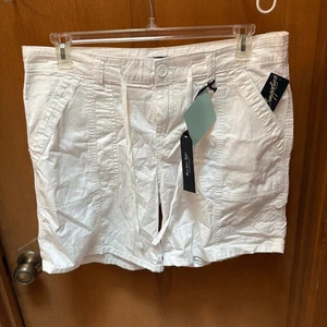 Pantalones cortos utilitarios Supplies by Union Bay para mujer de sarga blanca nuevos con etiquetas - Imagen 1 de 4