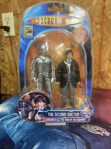 Doctor Who SDCC Exclusive Second Doctor & Cyberman NEW Tomb of the Cybermen - Picture 1 of 8