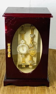 VTG Best Gift For Mom Set Of Watch And Matching Bracelet In Box With Mirror NEW - Picture 1 of 9