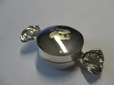 small round Sterling SIlver pill box toffee style smooth top great gift 1 inch Cover