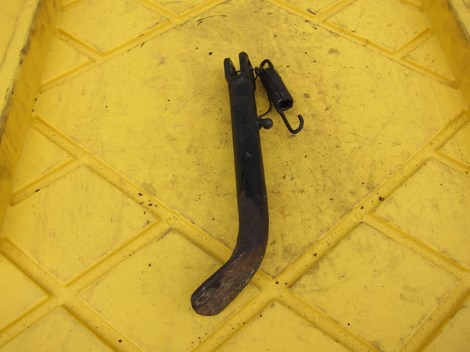 Suzuki GN400 T 1980 OEM SOPORTE LATERAL Foto 1 de 4