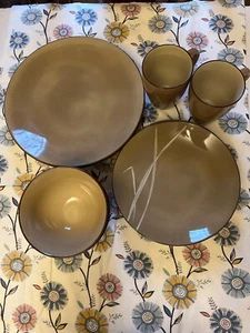 Nautica Island Sand 8 Piece Lot - 2 Place Settings - Picture 1 of 5