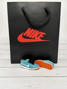 Nike Dunk Sneaker Keychain with Shoe Box 3D Gift/Charm High Quality - Picture 1 of 10