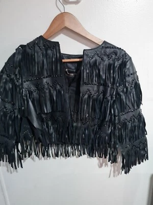 Chaqueta de cuero Marciano adivina recortada negra con flecos Foto 1 de 4