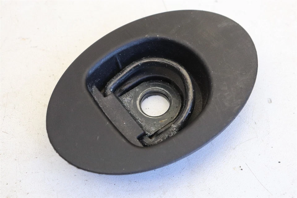 Maserati GranTurismo S M145 2014 Rear Boot Floor Tie Down Hook 68000400 J249 - Imagem 1 de 1