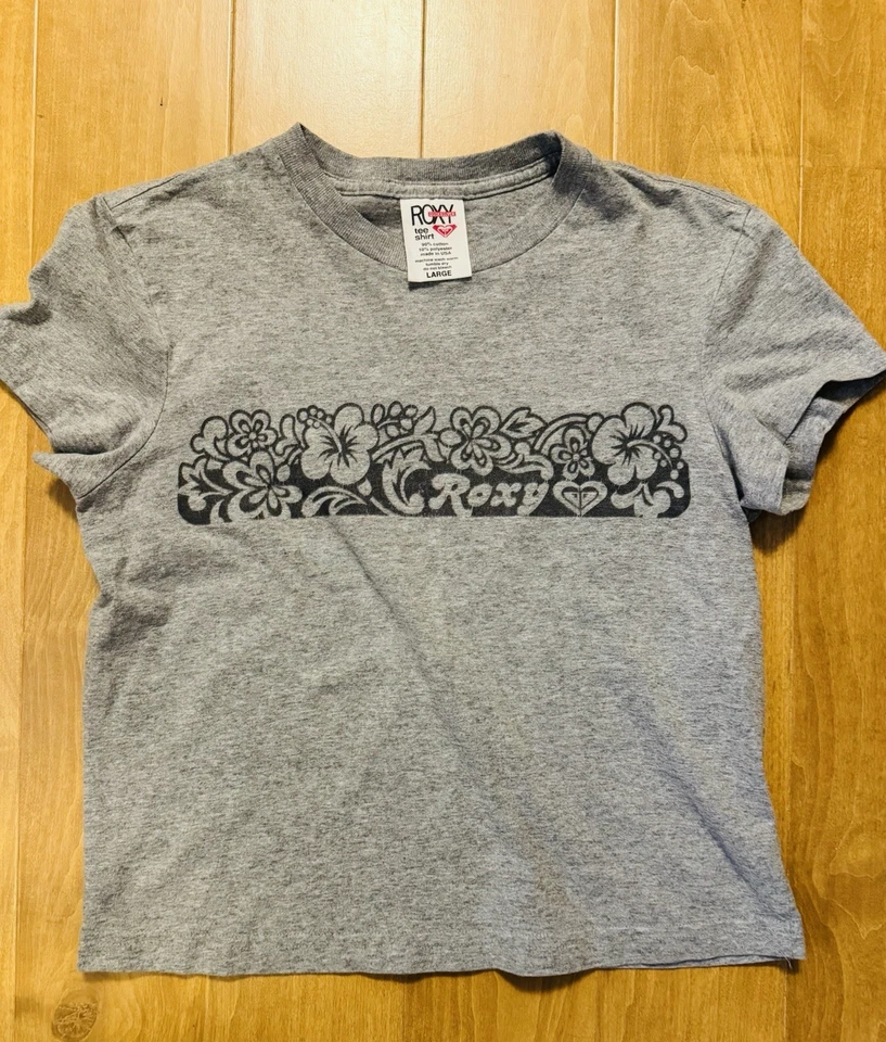 Vintage Y2K/90s Roxy Quicksilver Surf Womens Graphic T Shirt Sz. L USA Made - Image 1 of 4