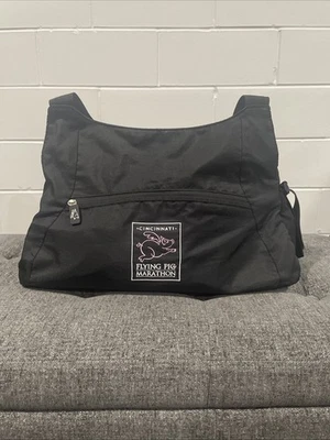 Bolso de Lona Cincinnati Flying Pig Marathon Negro 19x9 Grande/Ligero Nylon Foto 1 de 4