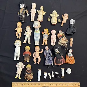 Posten 21+ Vintage Miniatur Baby Puppen Biskuit Kunststoff Kreidegeschirr geformt Kostenloser Versand! - Bild 1 von 20