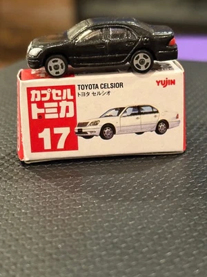 Tomy Yujin Capsule Tomica Toyota Celsior #17 1:110 Diecast Car Series 2002 - Image 1 of 4