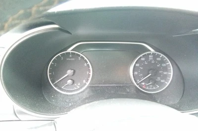 2016 Maxima OE medidor de velocidade cluster 112K milhas Nissan - Imagem 1 de 4