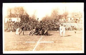 Foto con cámara del partido de fútbol americano de 1924 Missouri contra Washington (MO) en St. Louis - Imagen 1 de 2