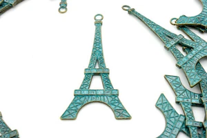 Antigua Patina Verde Bronce Dije Colgante 68mm x 35mm x 2mm - Torre Eiffel Plana - Imagen 1 de 3
