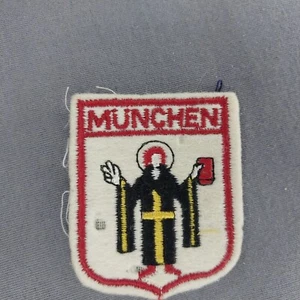 Parche de fieltro Munchen Alemania Monje recuerdo esquí turista 2 3/4" - Imagen 1 de 2