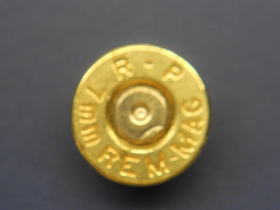 Remington 7 мм MAG боеприпасов шляпа, лацкан, куртка заколка или галстук акцент аксессуар - Изображение 1 из 1