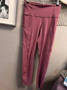Lululemon Tight 25" taglia 4 colore lampone - Foto 1 di 8