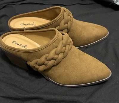 Zapatos de gamuza sintética oscura Qupid para mujer Foto 1 de 4