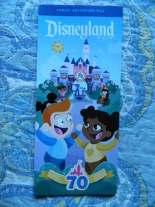 Disneyland Park DCA 70th Anniversary Family Adventure Map - Bild 1 von 4