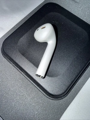 Apple AirPods A1523 1st Gen Replacement AirPod Right Ear Only Genuine Tested Wor - Image 1 of 4
