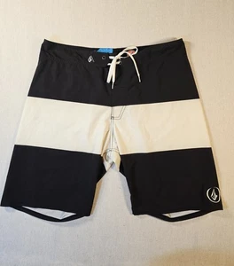(V) Volcom Men short pure function lightweight sz 36 Board Short 4 Way Stretch - Picture 1 of 9