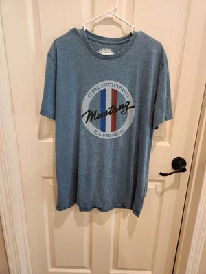 CAMISETA FORD MOTOR CO. POR LUCKY BRAND MUSTANG BURNOUT COCHE CLÁSICO Para Hombres XL Foto 1 de 4